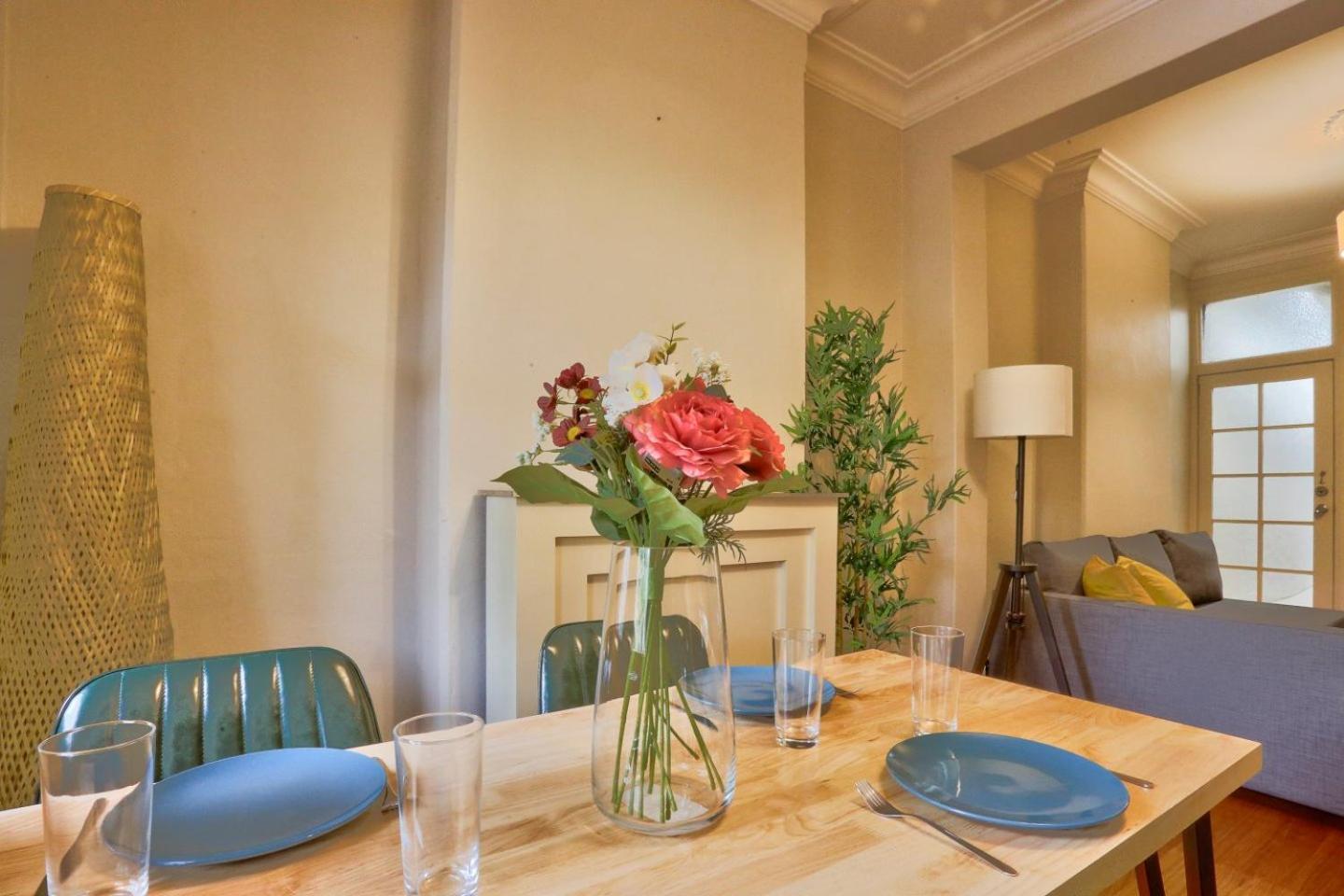 Awesome 2 Bedroom House Surry Hills Ferienhaus